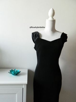 Robe moulante noire épaules dénudées vintage 80's