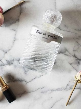 bouteille parfum eau de roche Rochas