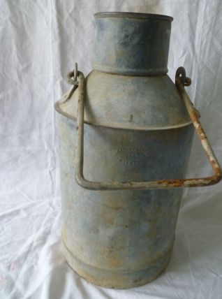 bidon  ancien  BRADLEY  § co   LTD   1917