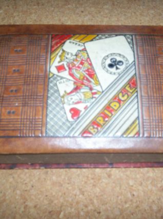 BOITE DE JEUX DE CARTES EN CUIR FORME LIVRE GRAVER 