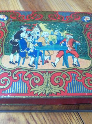 Boite en tôle ancienne 