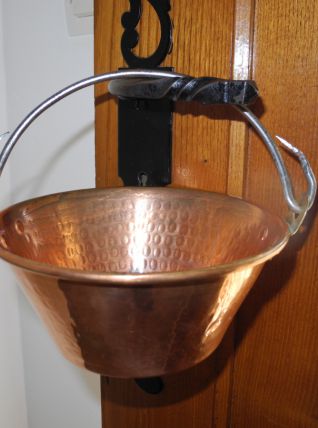 Petite marmite à anse en cuivre Villedieu années 50