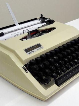Machine à écrire – BROTHER DELUXE 660 TR – Vintage - Année 70/80 - AzertY