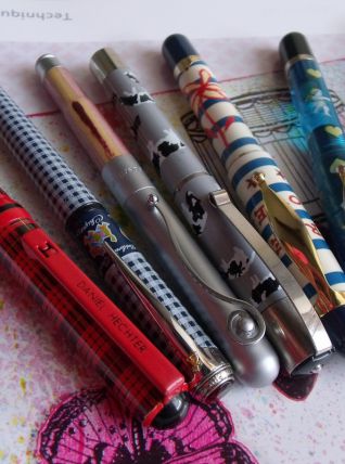 Stylos plume de marque lot de 7 