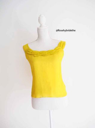 Top 100% Soie jaune col Bardot épaules dénudées