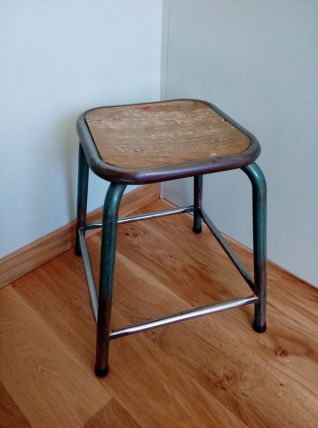 Tabouret d'école ou d'atelier en métal et bois style industriel