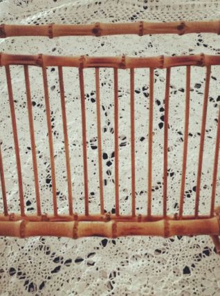 porte revue - vinyls - en bambou et rotin