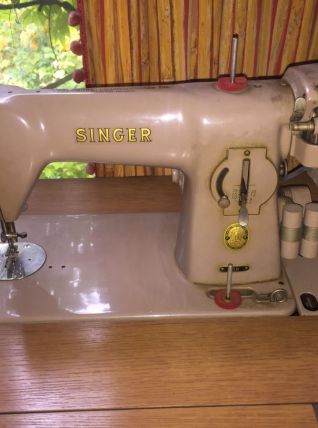 Machine à coudre meuble vintage Singer