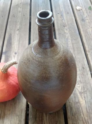 bouteille en terre cuite vernissée