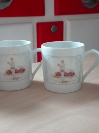 4 jolies tasses à café 