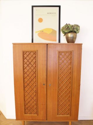 Armoire rotin vintage scandinave années 50 pieds compas