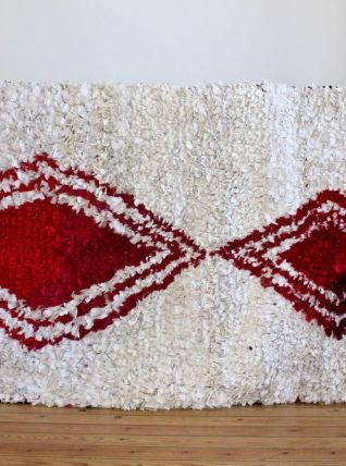 Tapis boucherouite berbère tissé main au Maroc