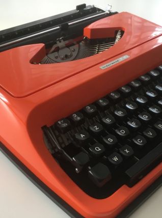 Machine à écrire vintage orange Underwood 130