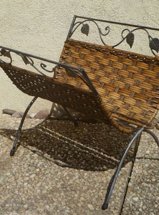 porte  revue, vintage  , rotin et  metal