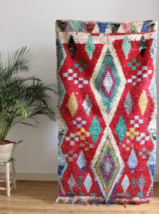 Tapis boucherouite berbère tissé main au Maroc
