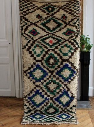 Tapis Azilal berbere tissé main au Maroc