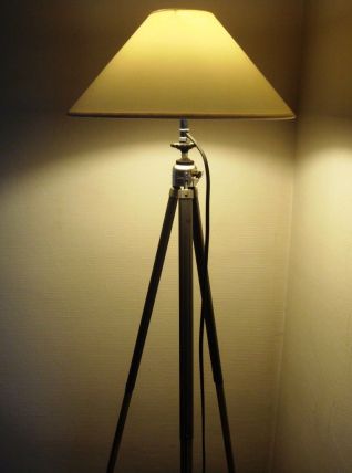 lampadaire créé s/ancien trépied photo métal(5)