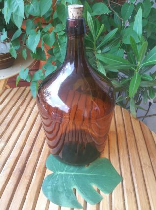 dame jeanne en verre ambré-bonbonne