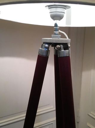 grand lampadaire créé s/ancien trépied photo (1m90)