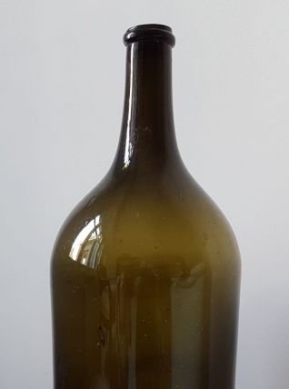 imposante bouteille 18 éme