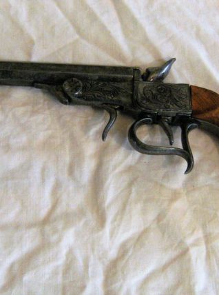 Pistolet décoratif mural bibliothèque zamacl crosse