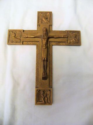 Croix en bronze signée "Jacques frères"