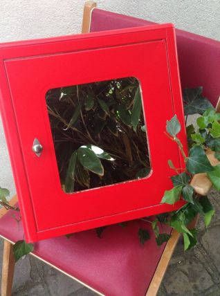 Armoire à pharmacie métal