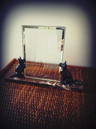 Art déco - porte photo chien en régule sur marbre