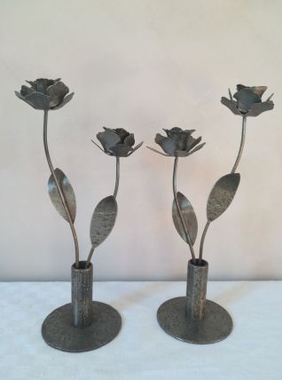 Paire de bougeoirs en métal de type brutaliste