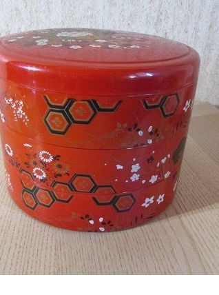 Belle boite asiatique à compartiments empilables 