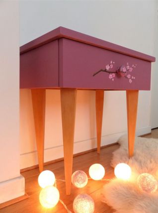 Petit meuble rose à tiroir