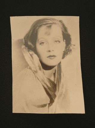 Photo portrait de Greta Garbo par le Studio G.L Manuel Frère