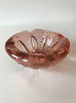 Vide poche ou cendrier vintage en verre moulé rose