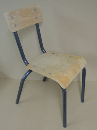 Petite chaise d'école