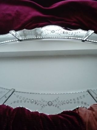 Magnifique miroir vénitien oval 
