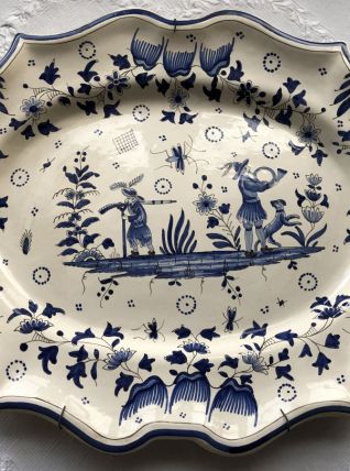 Grand plat en faience