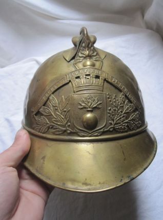 ancien casque pompier de Demigny
