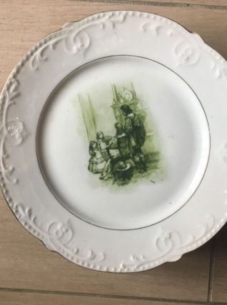 6 assiettes anciennes en porcelaine avec décors