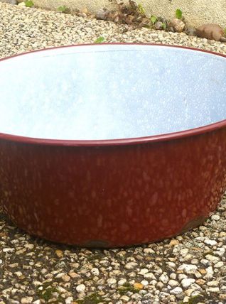 bassine en  acier  émaillé , vintage