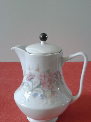 Cafetière en porcelaine