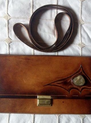 SAC-POCHETTE CUIR CAMEL VINTAGE 70S