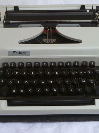 machine à écrire Erika 150 , vintage