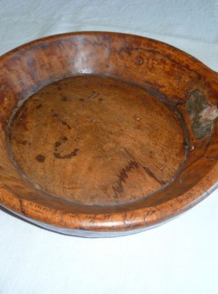 Ancien grand plat traditionnel bec verseur Inde