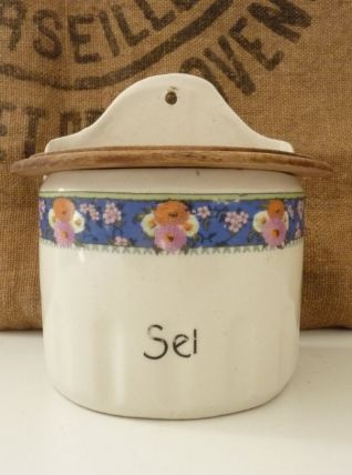 Jolie boîte à sel en céramique et couvercle en bois