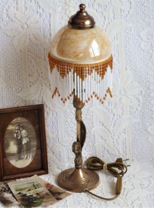 Lampe laiton art nouveau, lampe de chevet abat-jour perles.