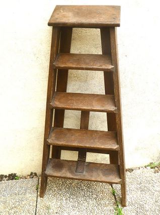 escabeau  ancien  en bois  , vintage