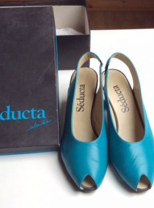 Sandales à talons style Chanel 