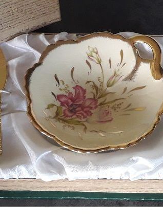 Ancien coffret beurrier en porcelaine