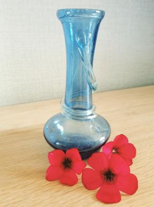 Vase en verre soufflé origine Croatie 