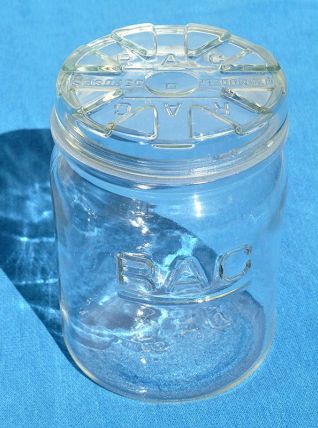 bocal  ancien   en verre  RAC , vintage